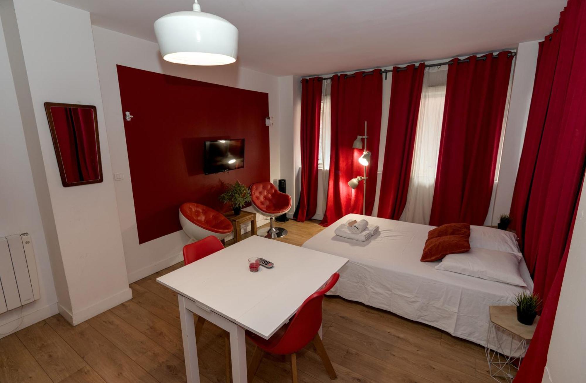 Studio rouge Ramblas Centre Toulouse Exterior foto